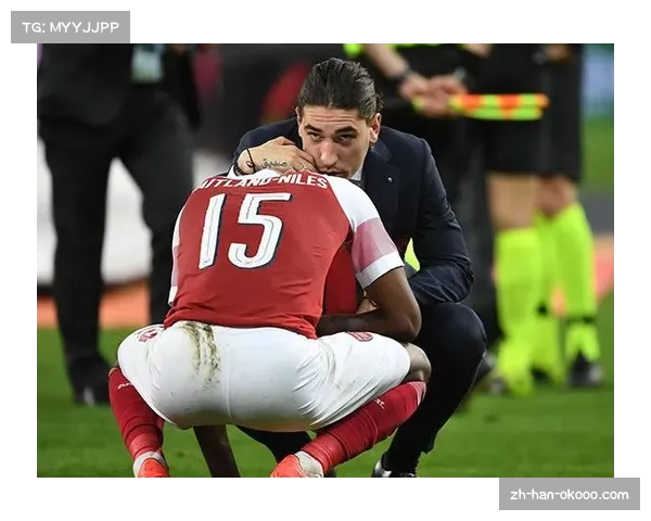 阿森纳面对收缩防线压缩肋部空间时，传球线路易被切断致远射终结